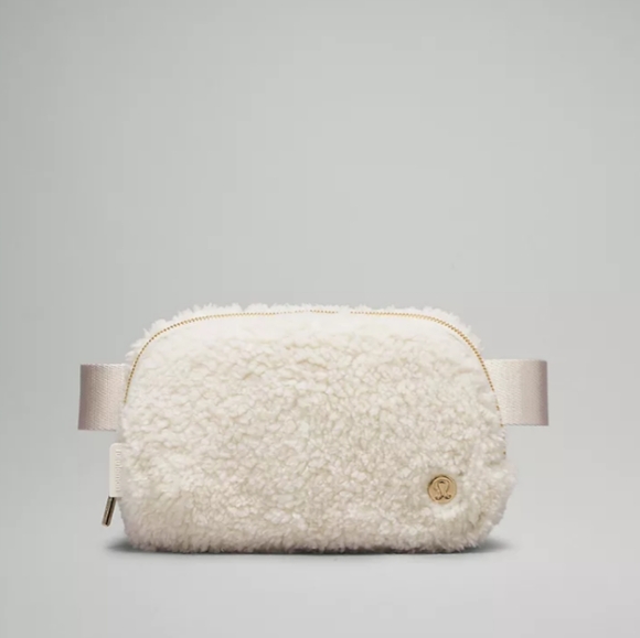 NWT Lululemon Fleece Belt Bag Large - Picture 1 of 16